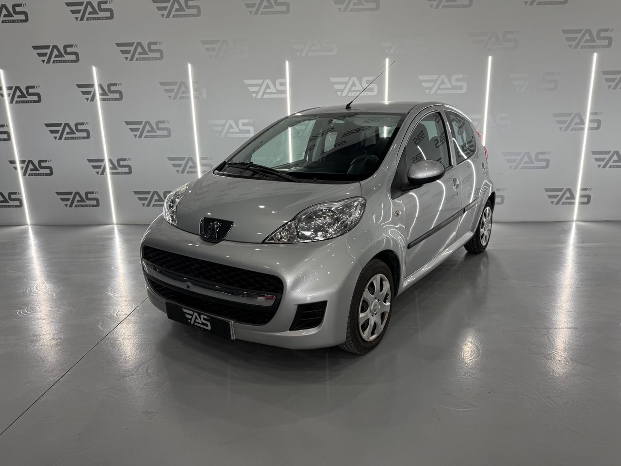 PEUGEOT 107 (1.0i Urban 68cv) en Girona
