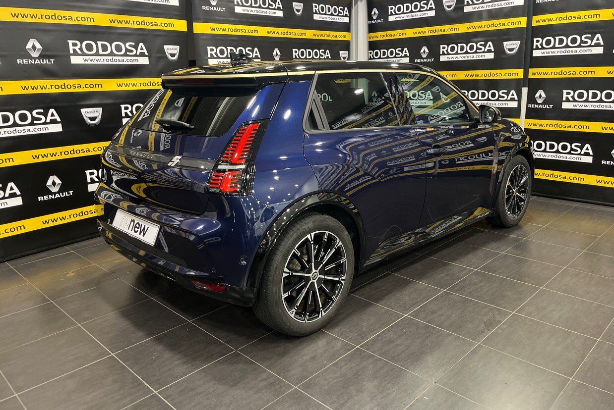 Foto del RENAULT R5 Iconic cinq autonomía confort 110 kW