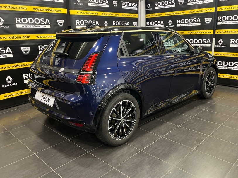 Foto del RENAULT R5 Iconic cinq autonomía confort 110 kW