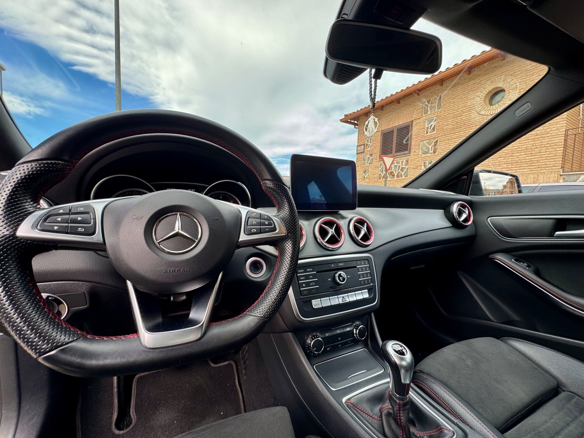 Foto del MERCEDES Clase CLA CLA 200d AMG Line