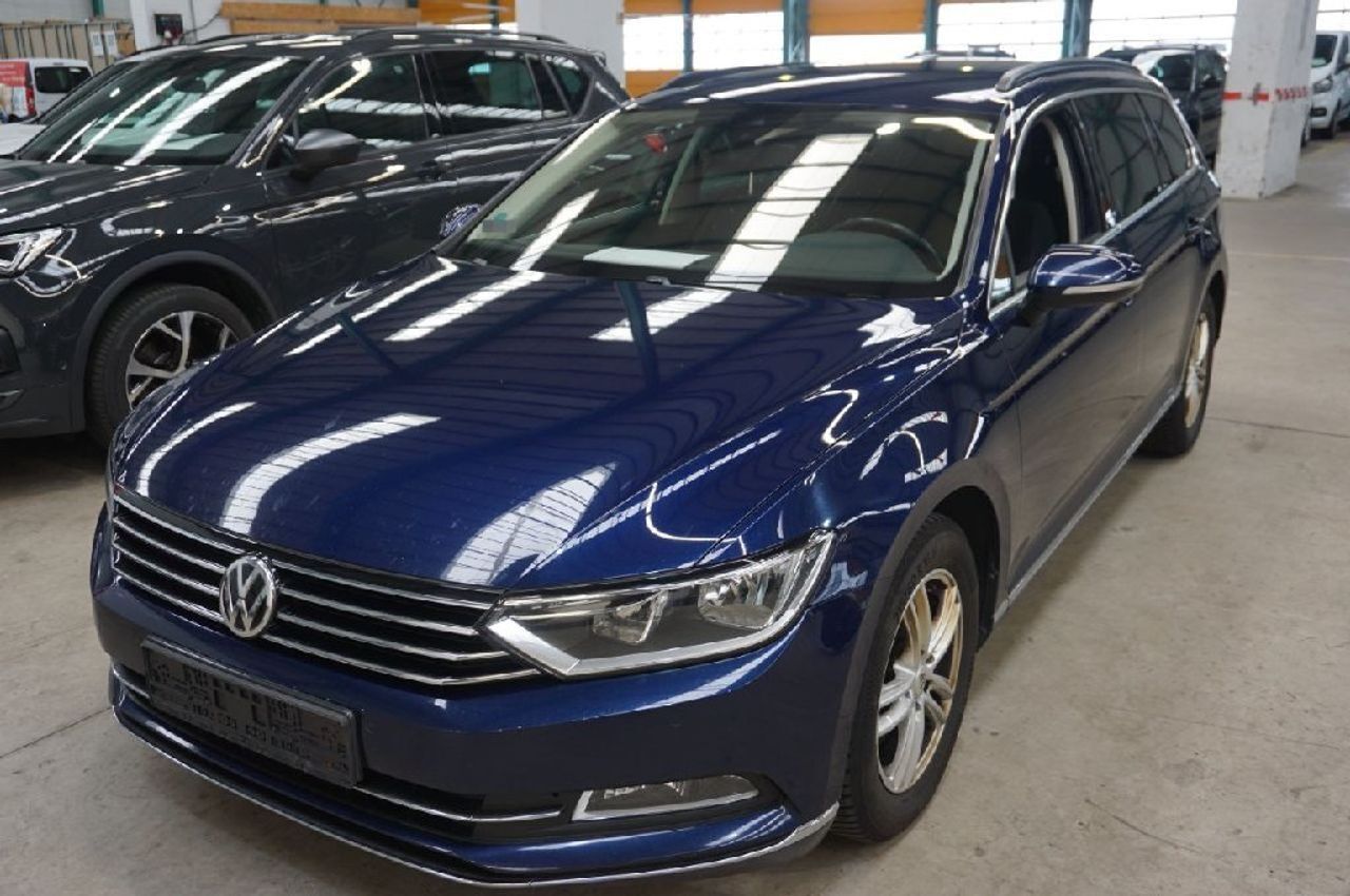VOLKSWAGEN Passat (Sport 2.0 TDI 140kW (190CV) DSG Variant) en Madrid