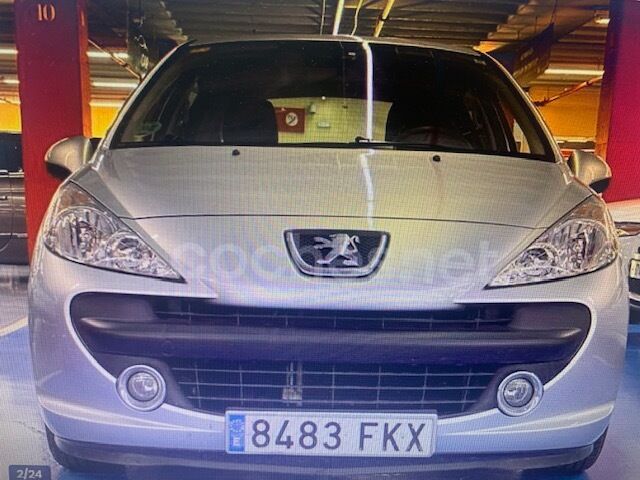 PEUGEOT 207 (1.4 Urban 54 kW (75 CV)) en Barcelona