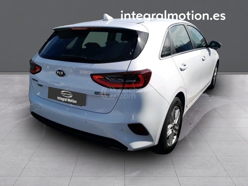 Foto del KIA Ceed 1.0 MHEV Drive DCT 120