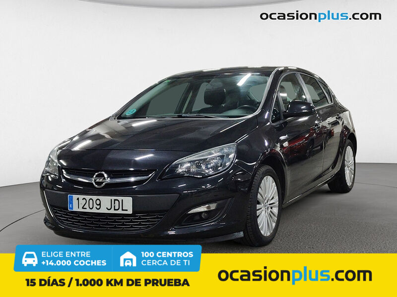 OPEL Astra (1.4 Turbo Selective 103 kW (140 CV)) en Madrid