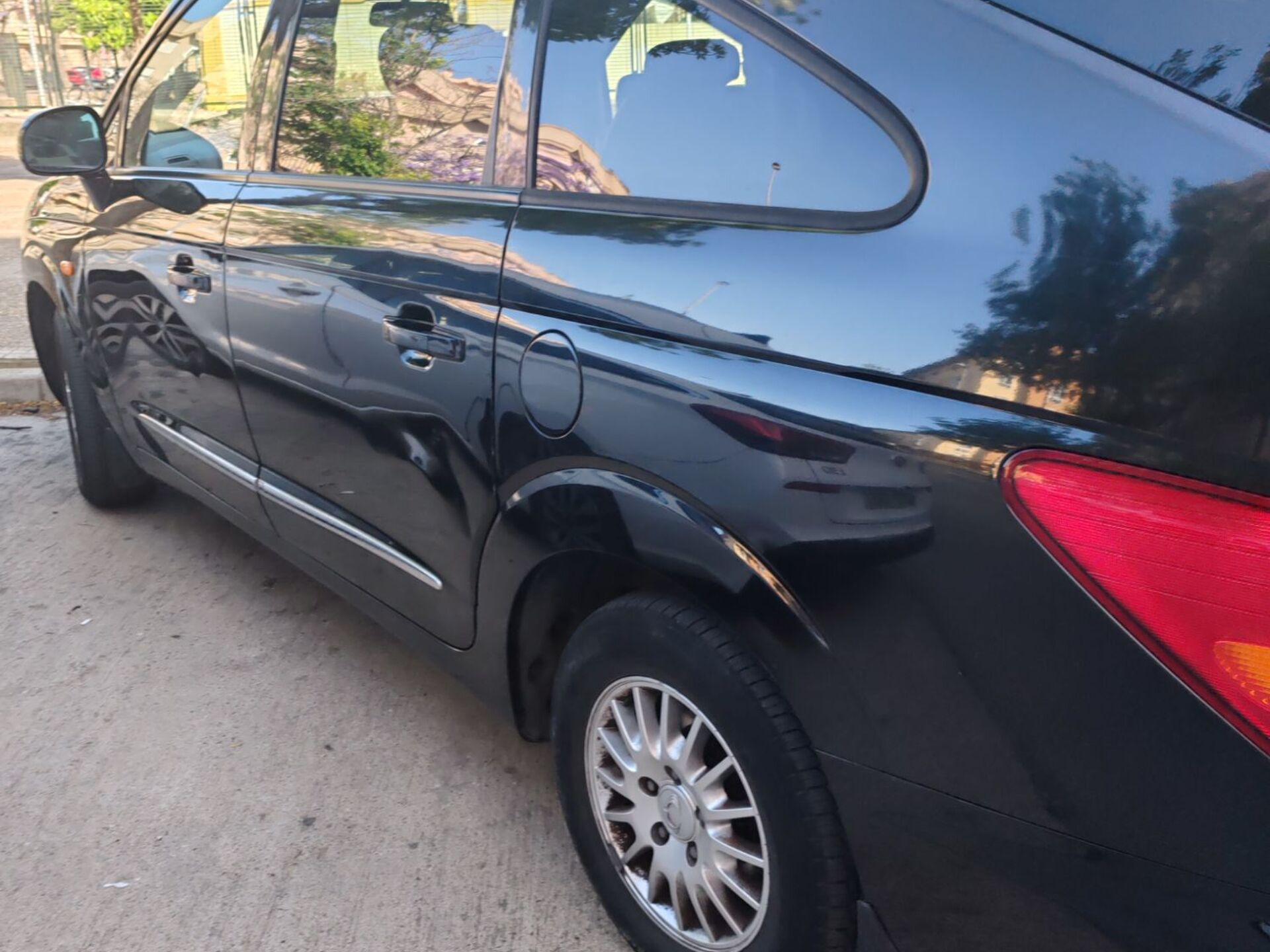 Imagen 3 de SSANGYONG KGM Rodius