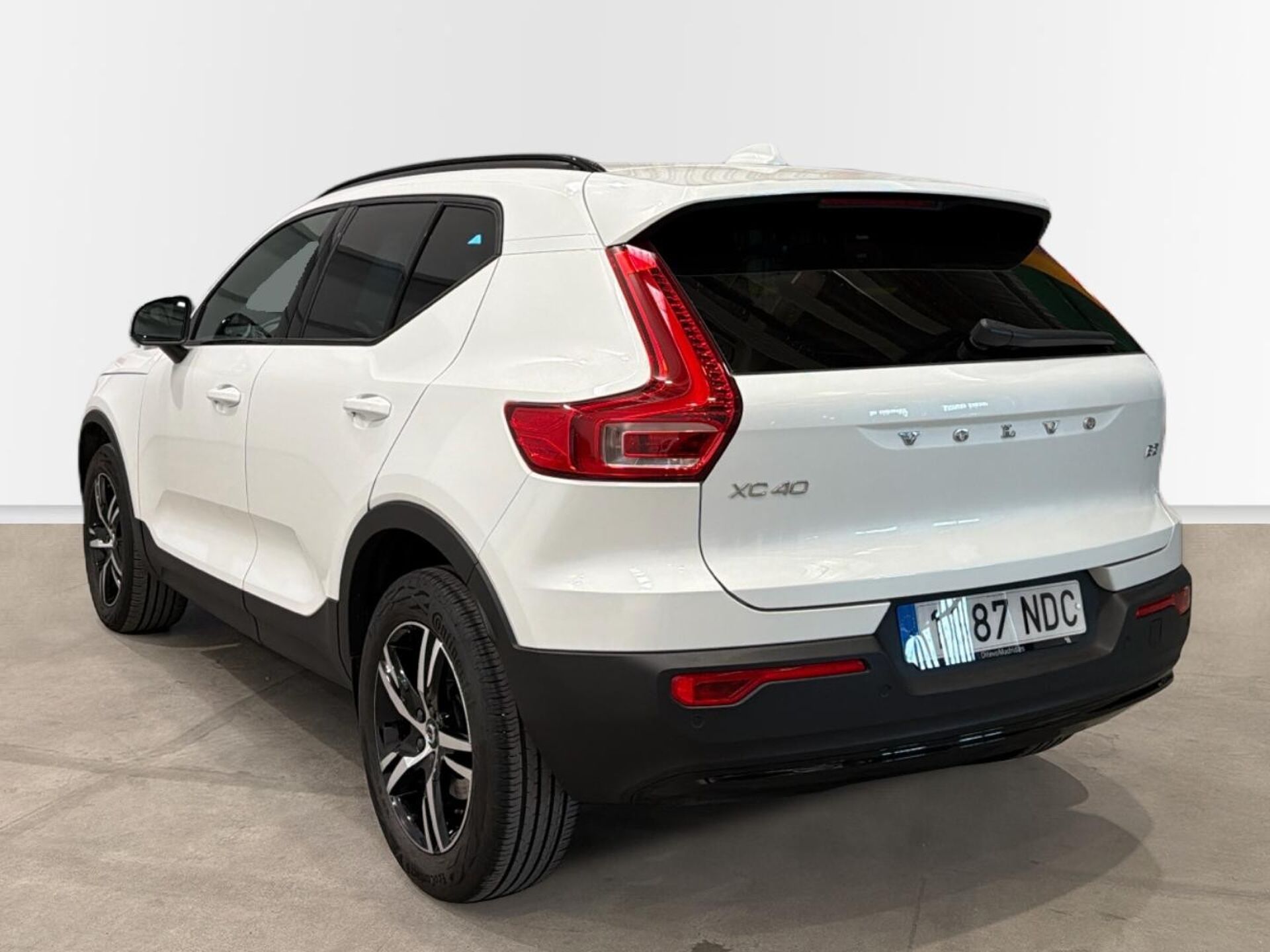 Imagen 2 de VOLVO XC40