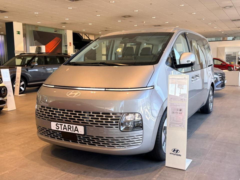 HYUNDAI Staria (9S HEV 1.6 TGDI 225CV 6AT STYLE) en Burgos