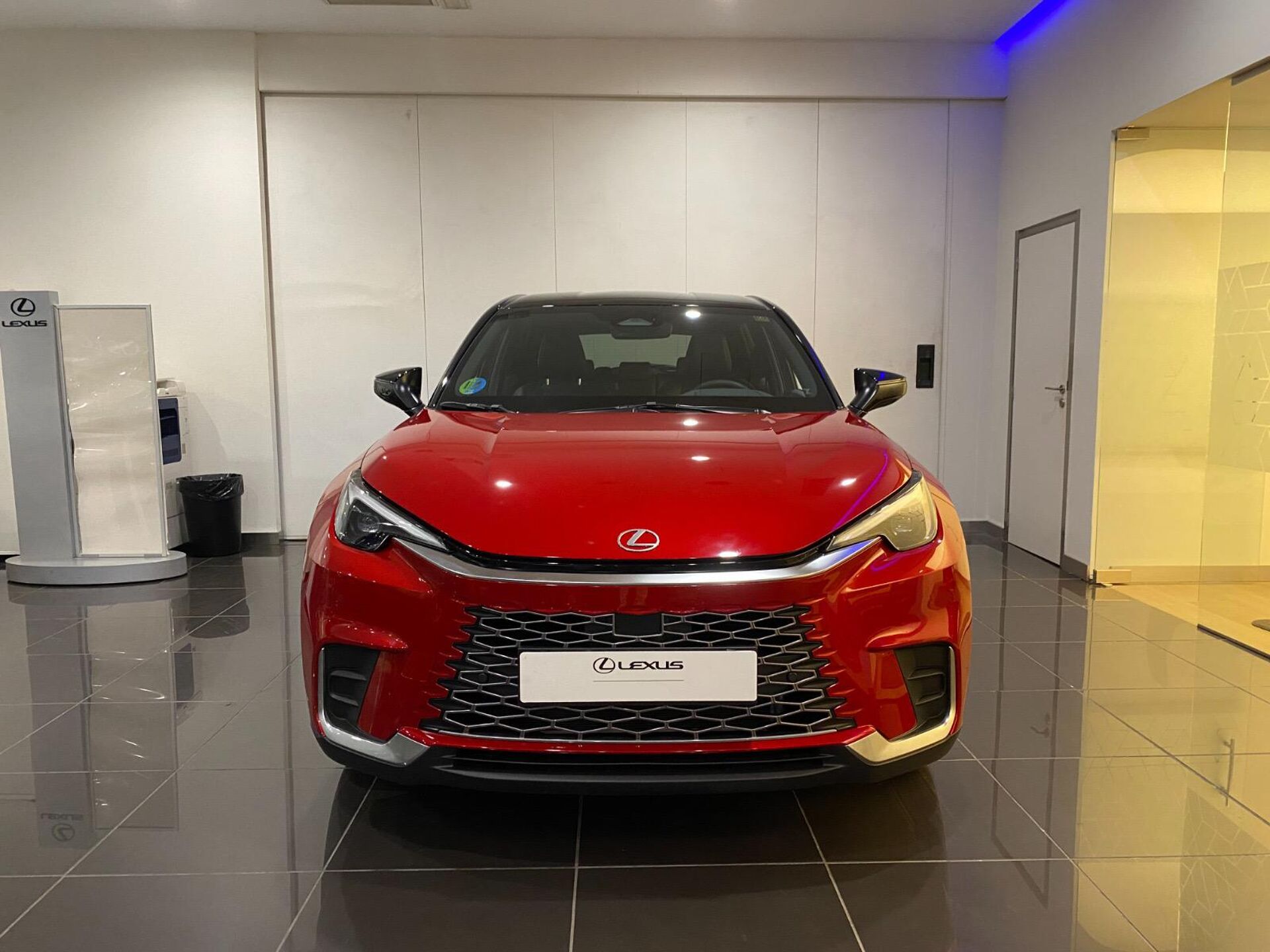 Imagen 1 de LEXUS LBX