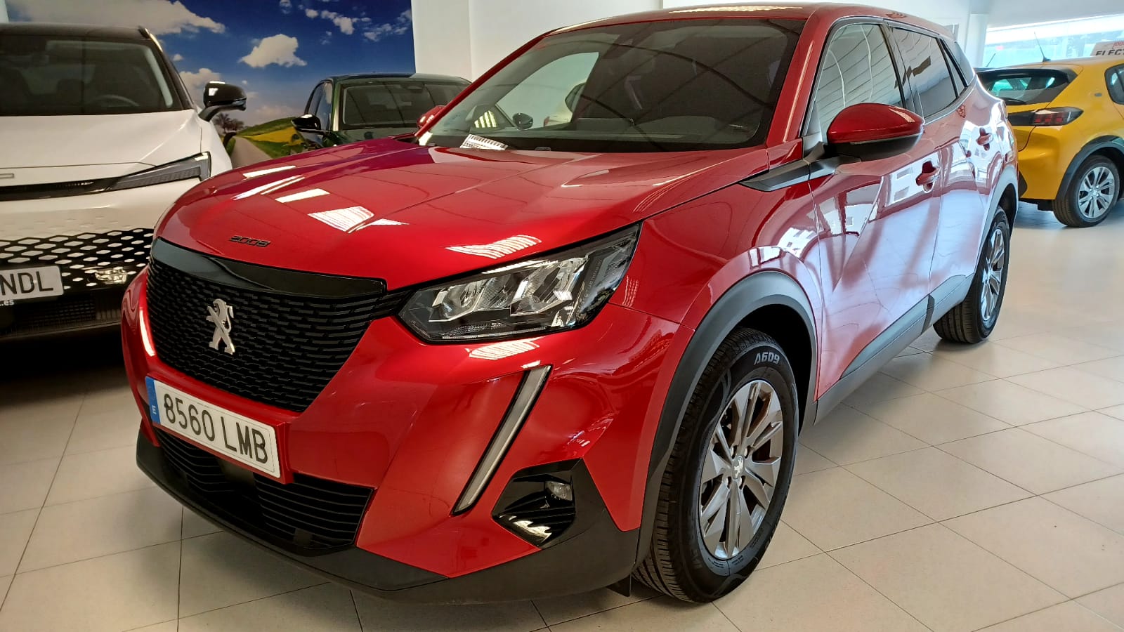PEUGEOT 2008 (Active Pack BlueHDI 81kW (110CV)) en Barcelona