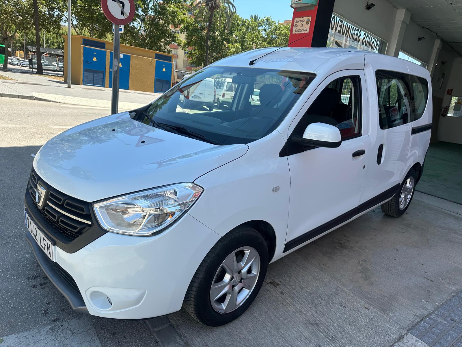 DACIA Dokker (1.5Blue dCi Essential 70kW) en Málaga