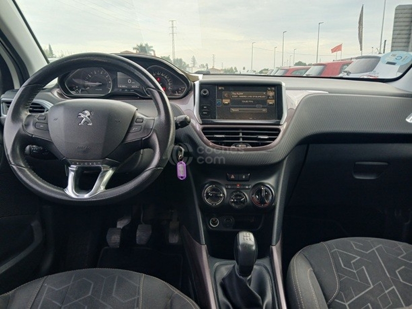 Foto del PEUGEOT 2008 1.2 PureTech Access 82