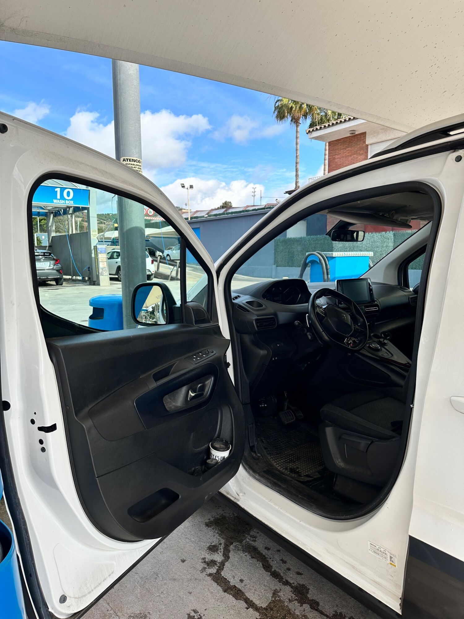 Foto del PEUGEOT Rifter 1.5BlueHDi S&S Standard Allure EAT8 130