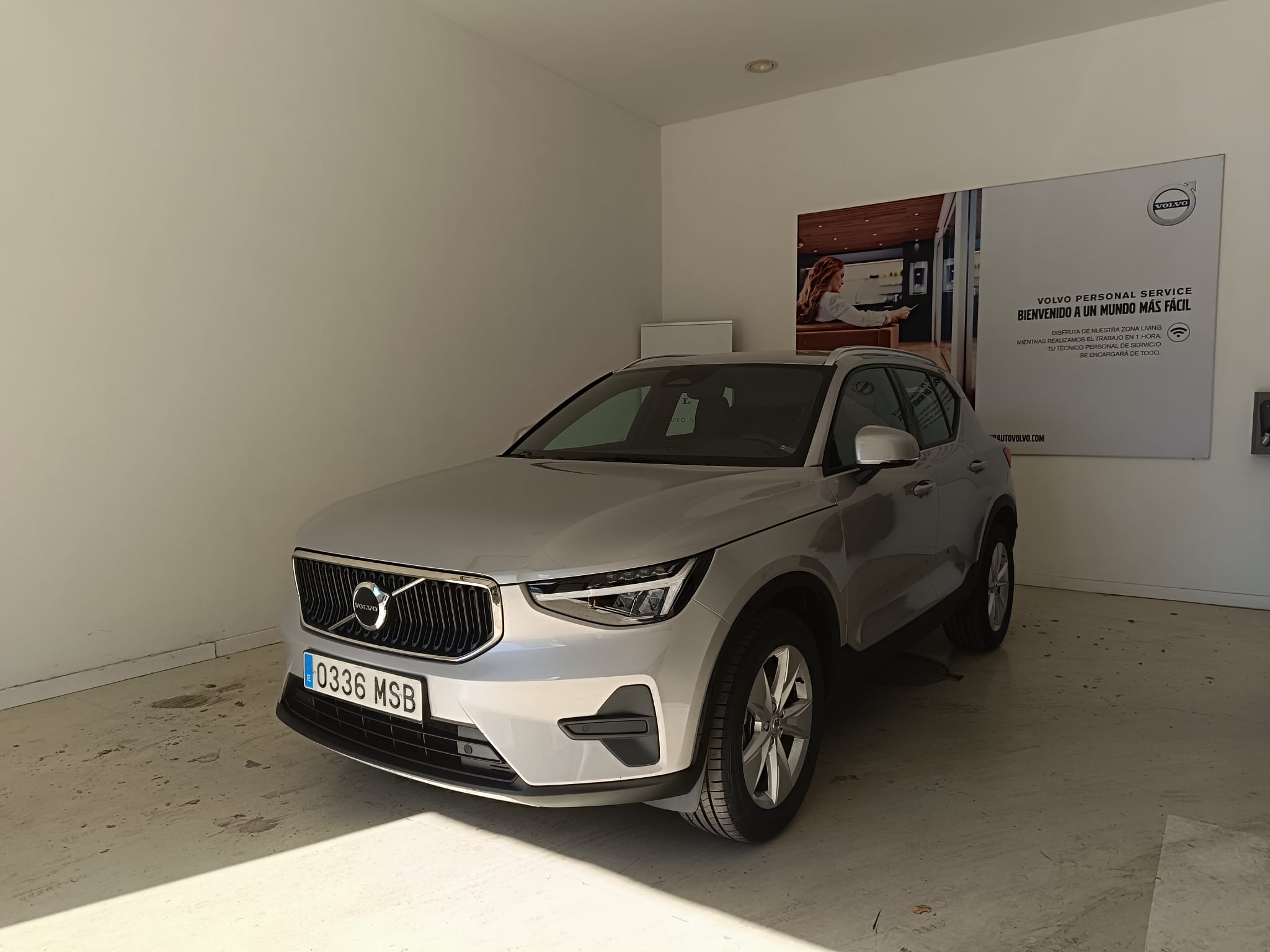 VOLVO XC40 (2.0 B3 CORE AUTO 163 5P) en Cádiz