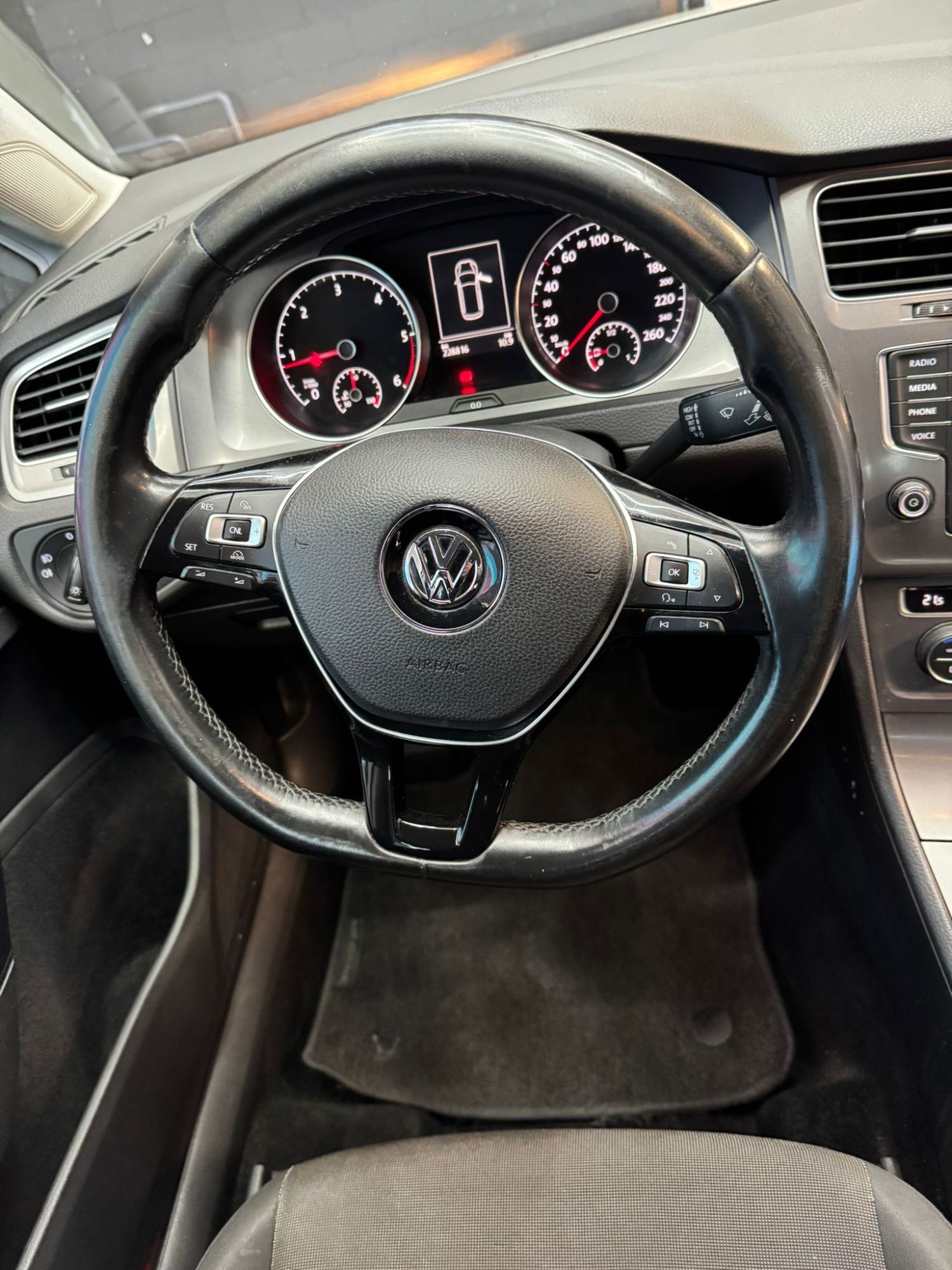 Foto del VOLKSWAGEN Golf Sportsvan 1.6TDI CR BM Business Navi