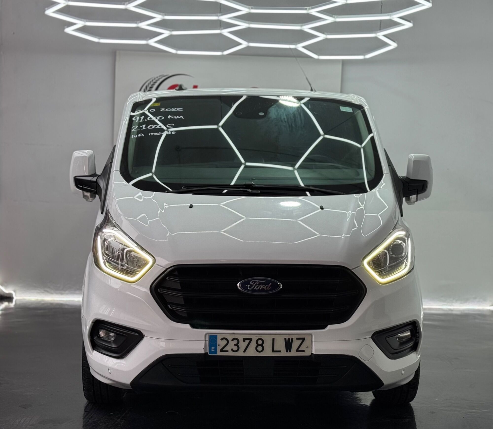 Foto del FORD Transit Custom FT 280 L1 Van Limited EcoBlue Hybrid 130