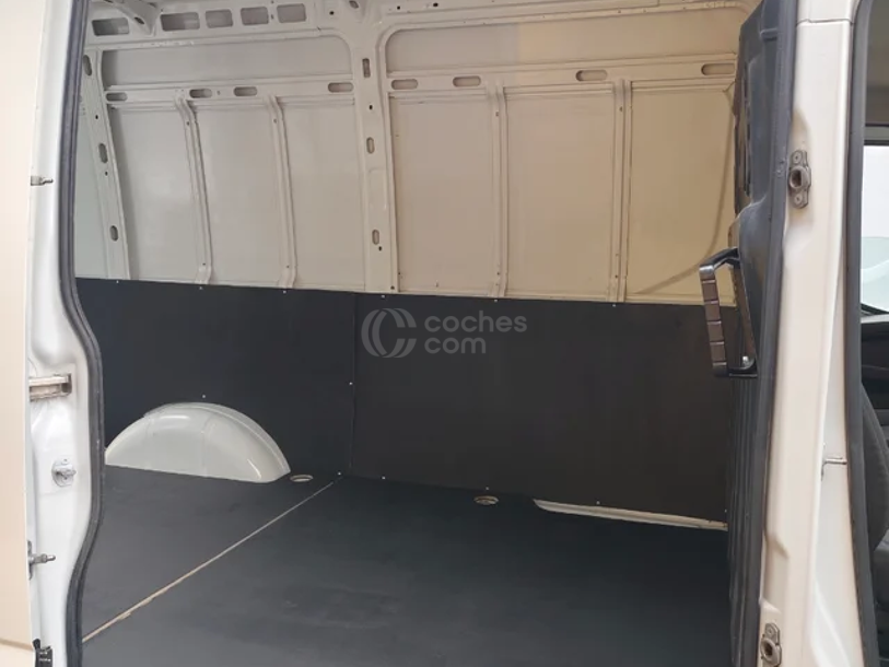 Foto del IVECO Daily Furgón 33S14 V 3520 H1 9.0 136