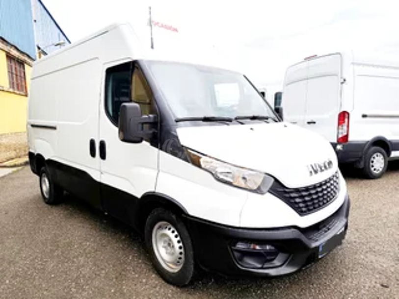 Foto del IVECO Daily Furgón 33S14 V 3520 H1 9.0 136