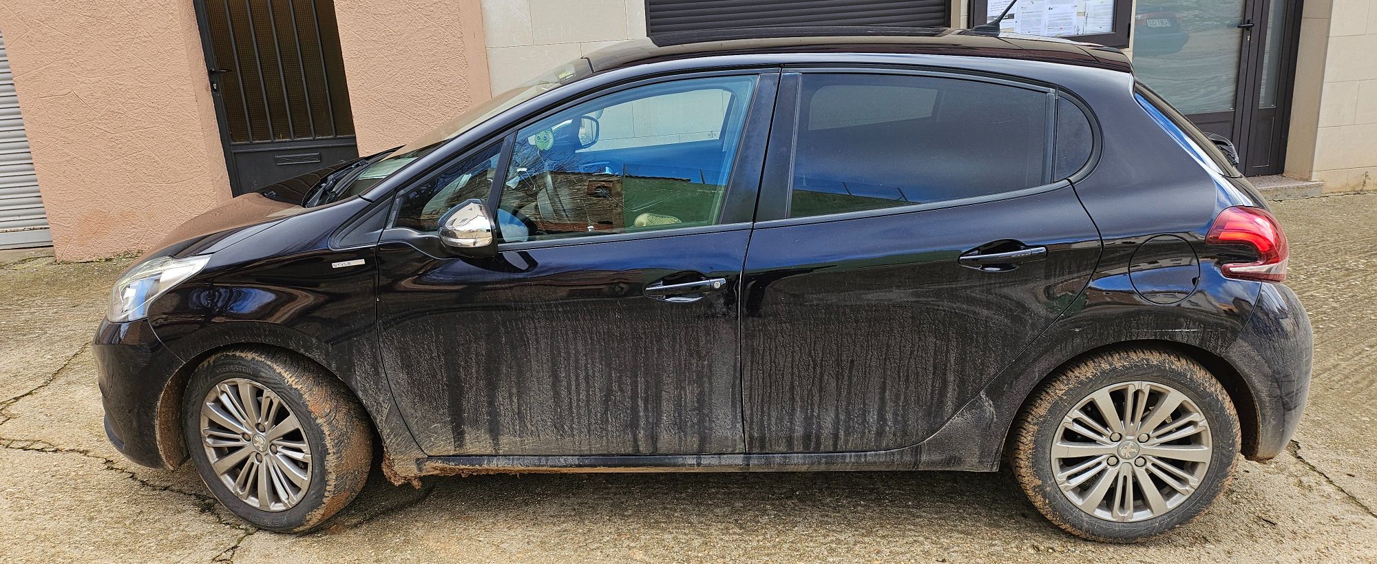 Foto del PEUGEOT 208 1.6BlueHDi Style S 100