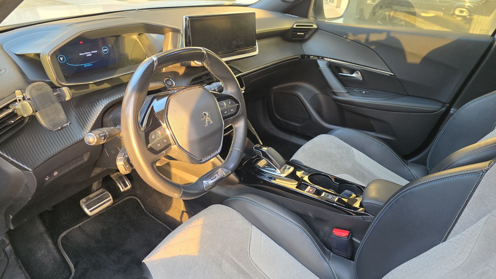 Foto del PEUGEOT 2008 GT Pack Eléctrico 100kW