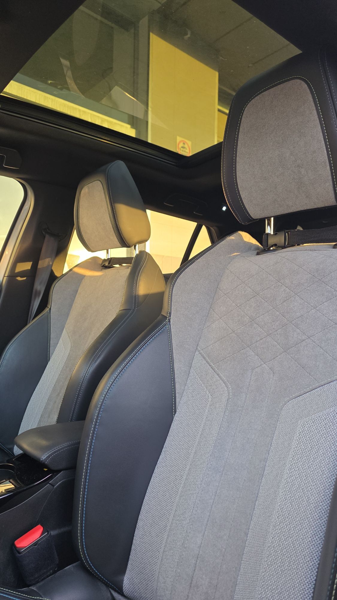 Foto del PEUGEOT 2008 GT Pack Eléctrico 100kW