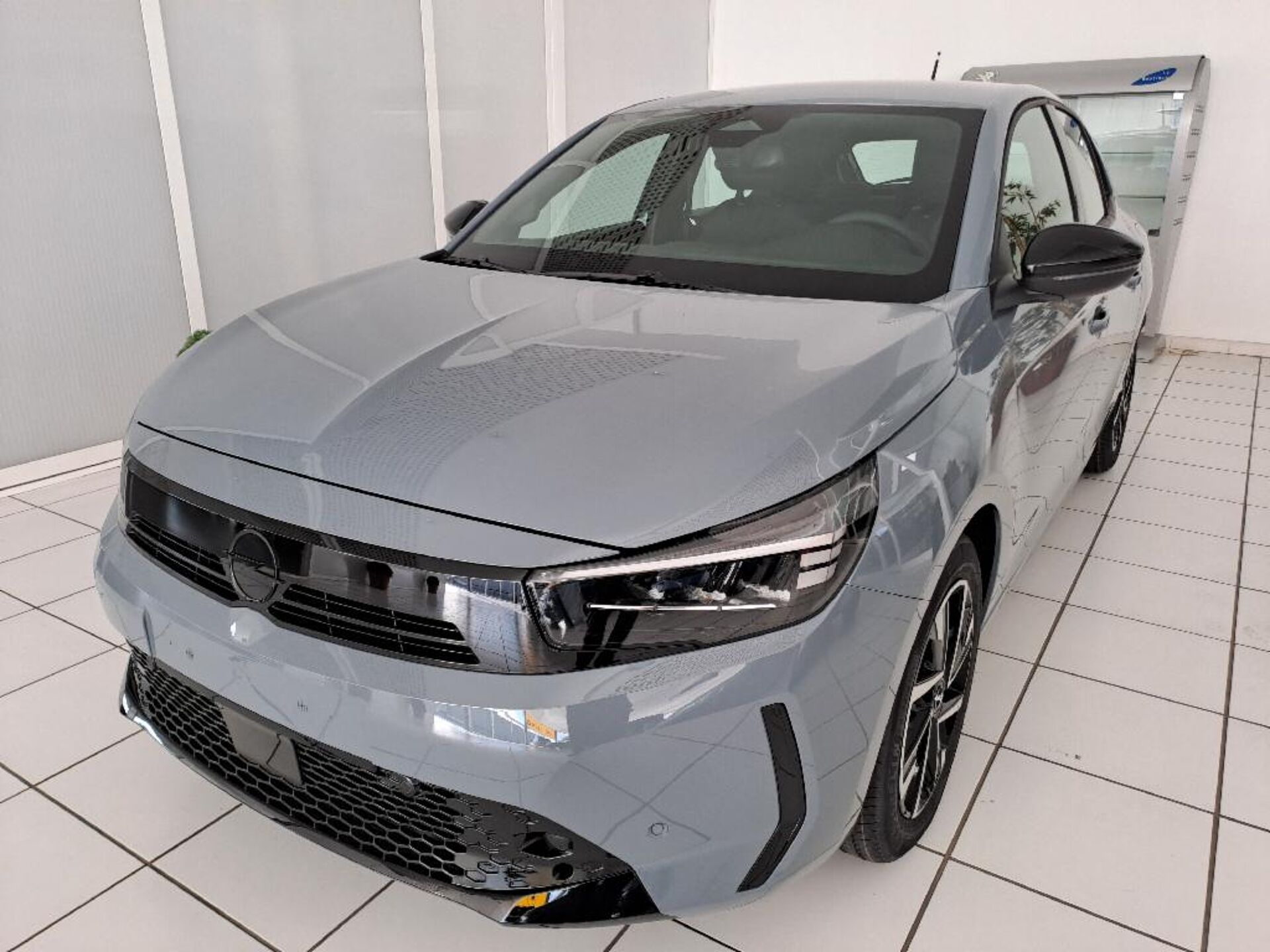 Imagen 2 de OPEL Corsa