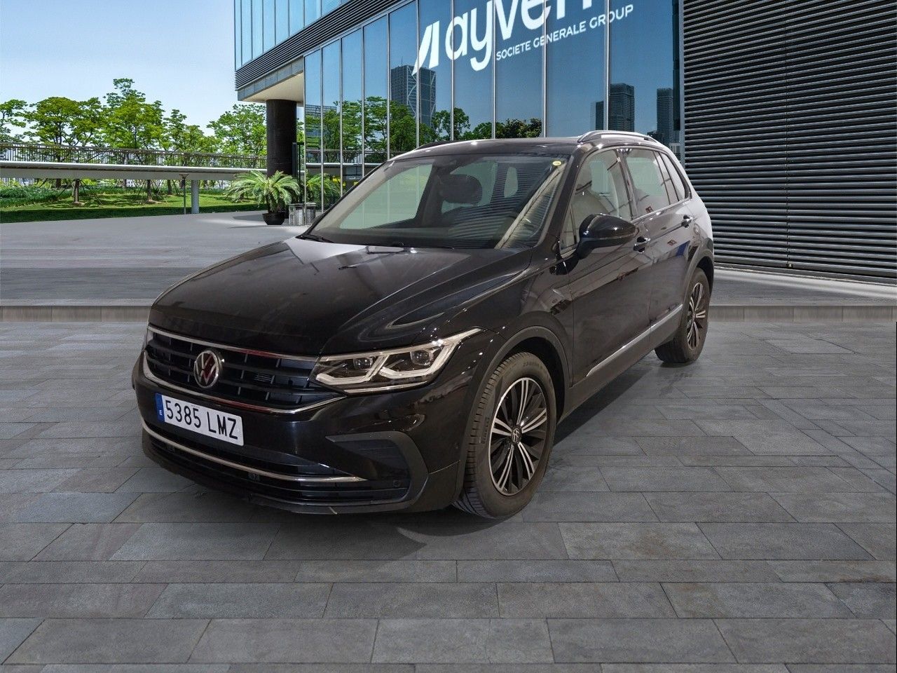 VOLKSWAGEN Tiguan (Life 2.0 TDI 110 kW (150 CV) DSG) en Madrid