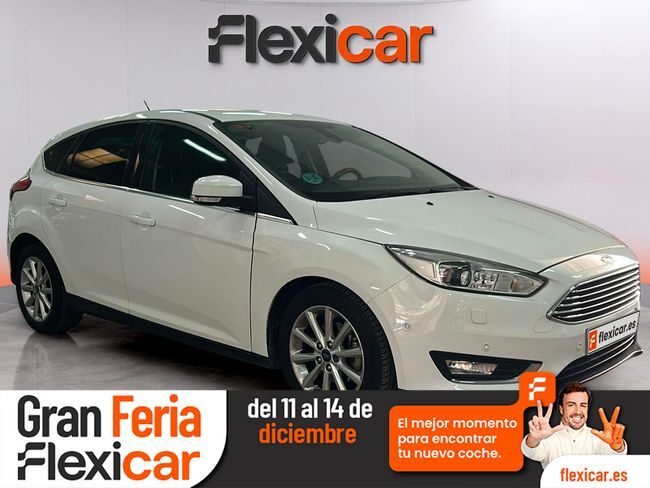 FORD Focus (1.0 Ecoboost Auto-S/S 125v Pow. Titanium) en Cáceres