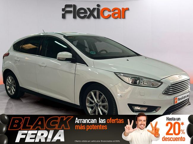 FORD Focus (1.0 Ecoboost Auto-S/S 125v Pow. Titanium) en Cáceres