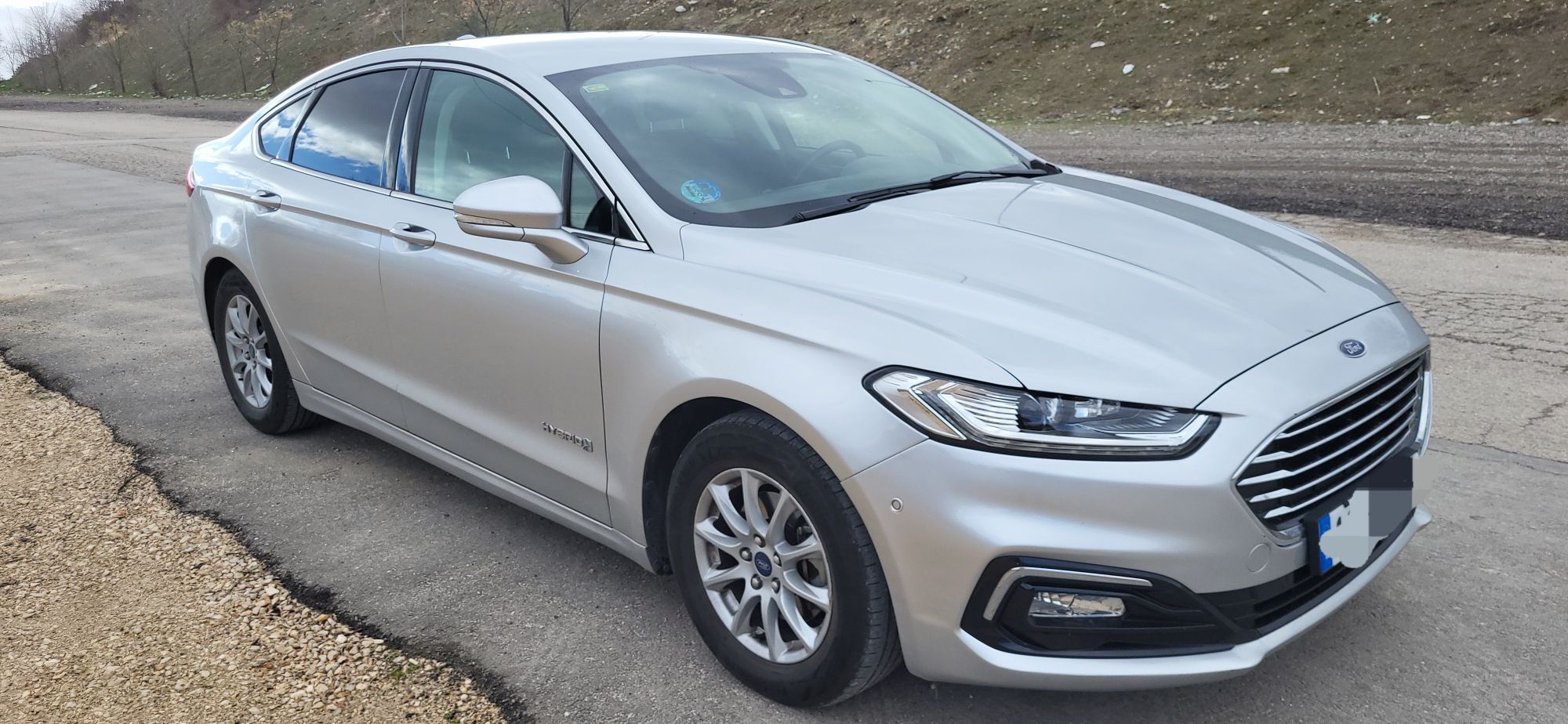 Foto del FORD Mondeo Sedán 2.0 HEV Titanium