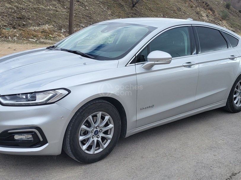 Foto del FORD Mondeo Sedán 2.0 HEV Titanium