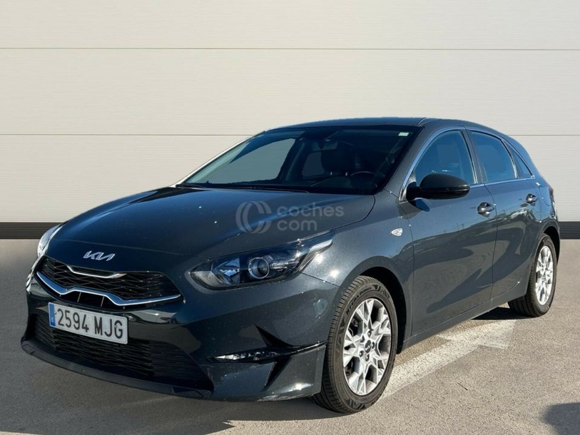 Foto del KIA Ceed 1.6 MHEV iMT Drive 136