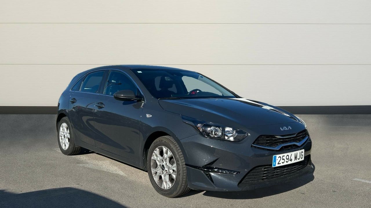 KIA Ceed (1.6 MHEV 100KW DRIVE 136 5P) en Madrid