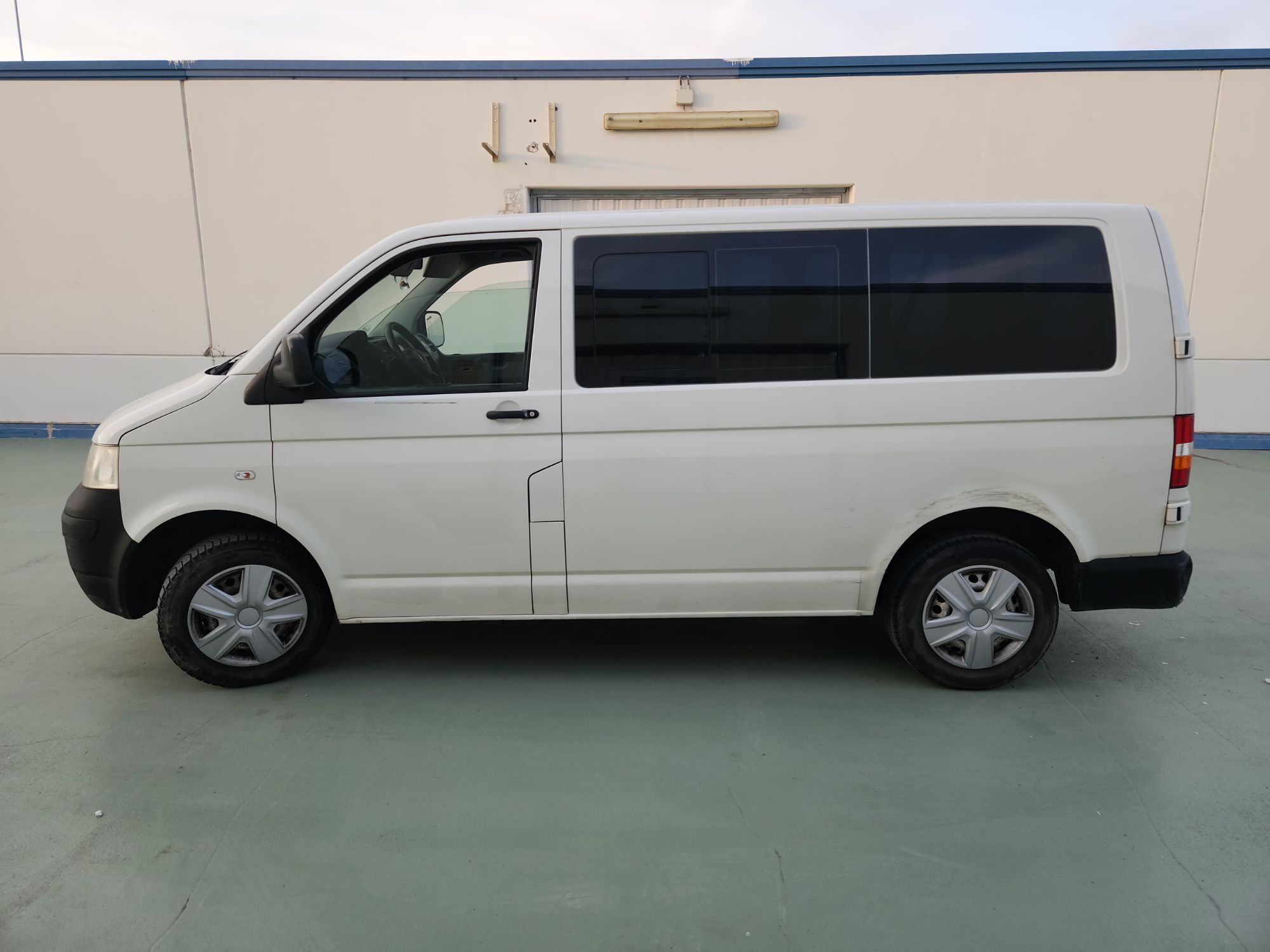 Foto del VOLKSWAGEN Transporter Mixto 1.9TDI Largo 102