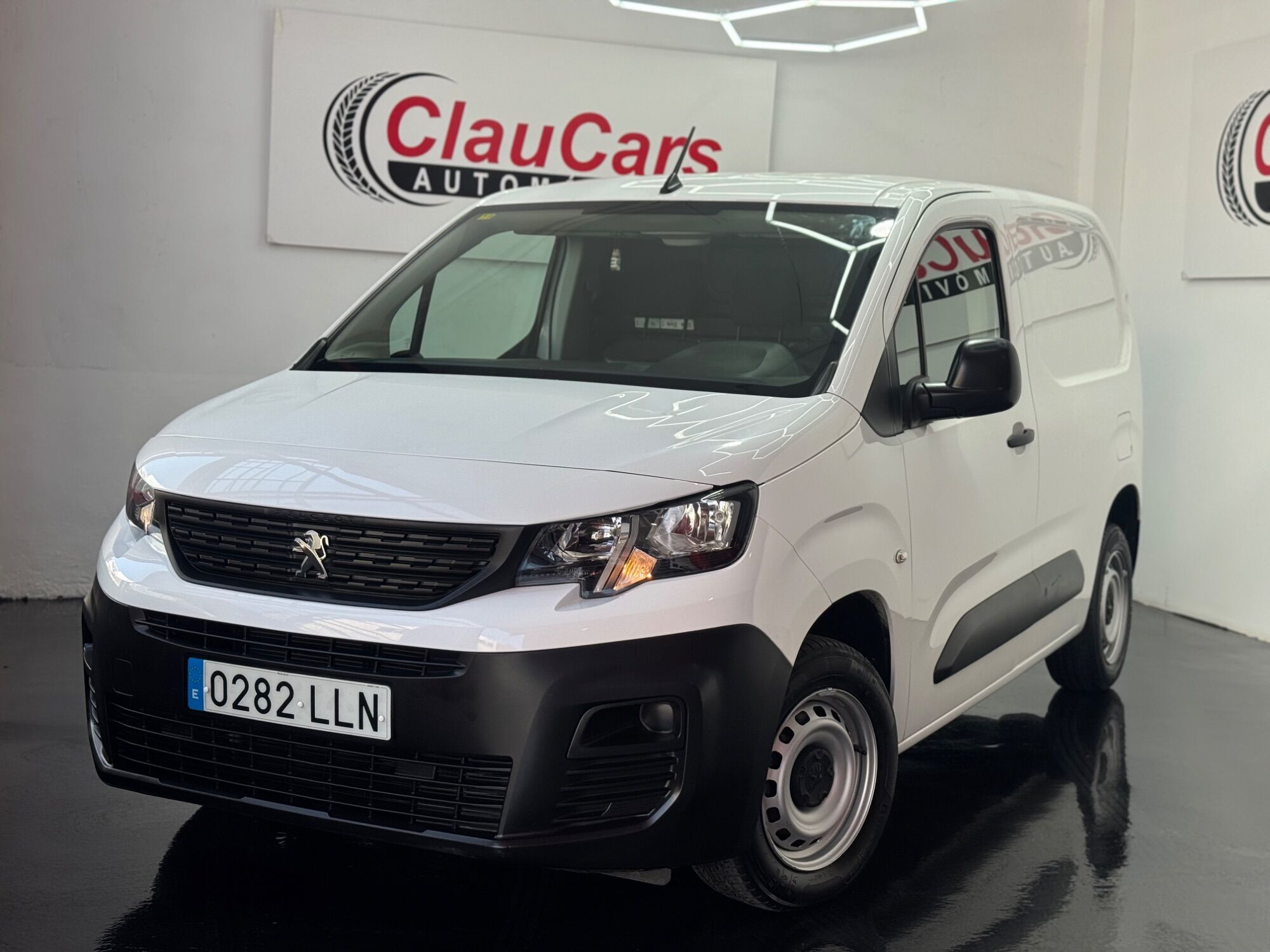 PEUGEOT Partner (1.5BlueHDI S&S Premium Standard 600kg 100) en Madrid