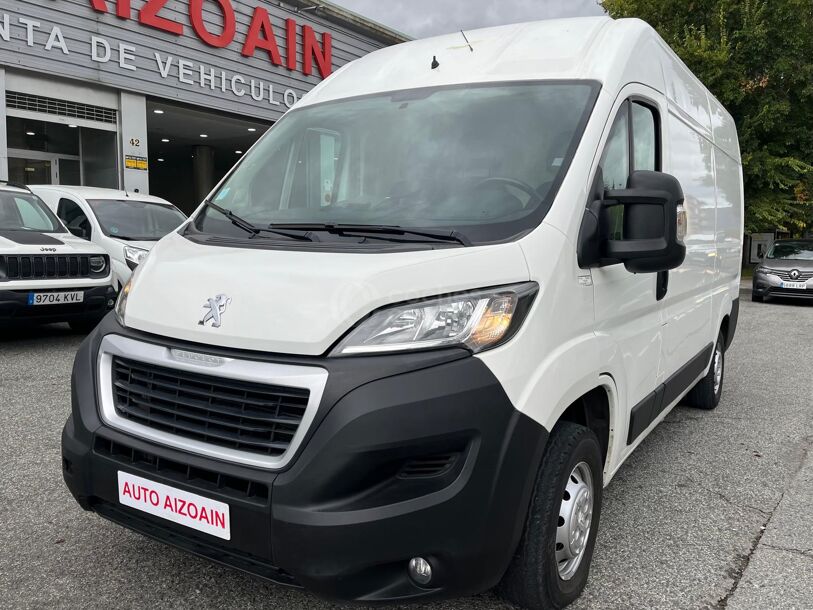 Foto del PEUGEOT Boxer Combi 2.0 BlueHDI 333 L2H2 130