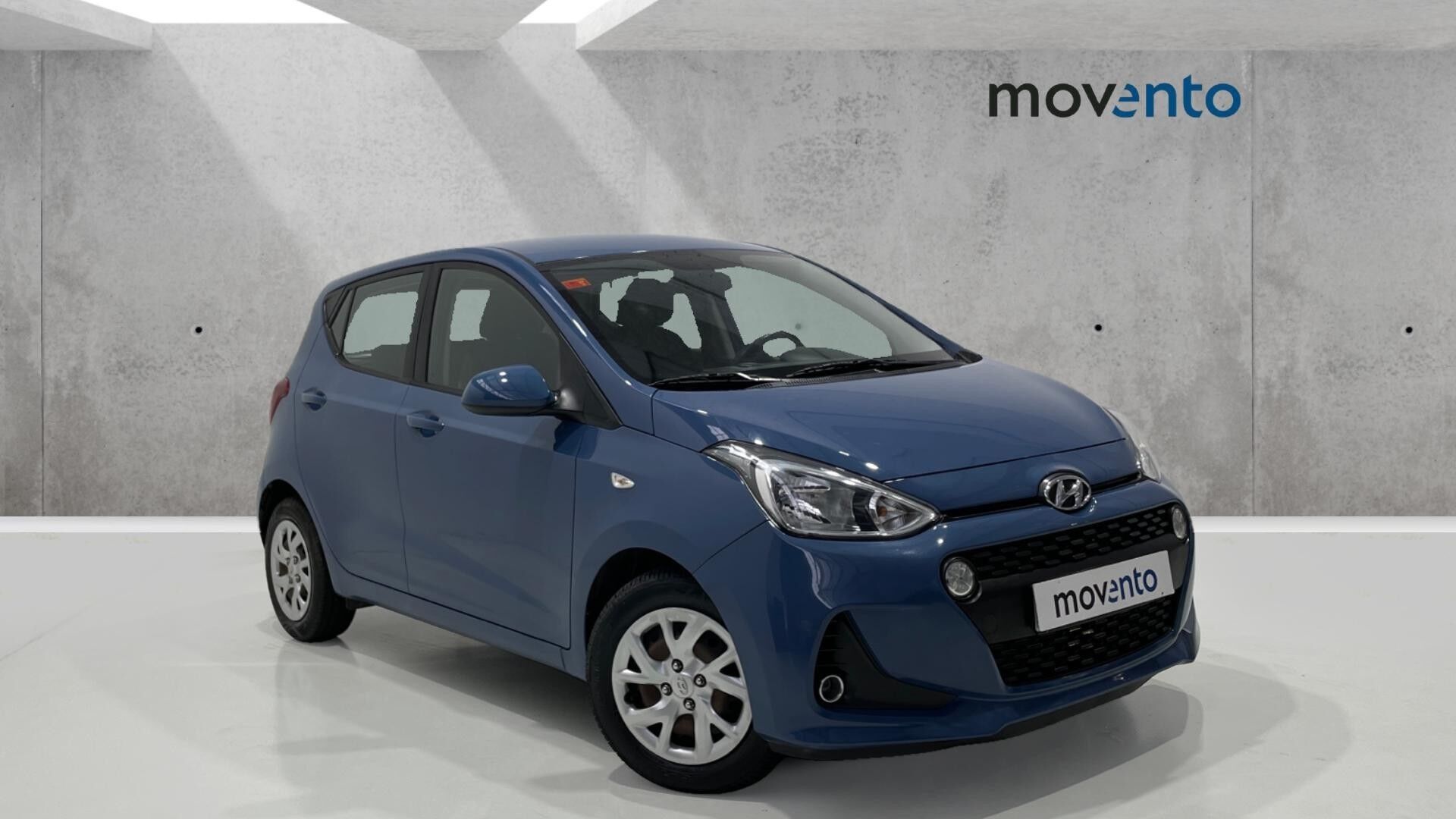 HYUNDAI i10 (1.0 Tecno 49 kW (66 CV)) en Barcelona