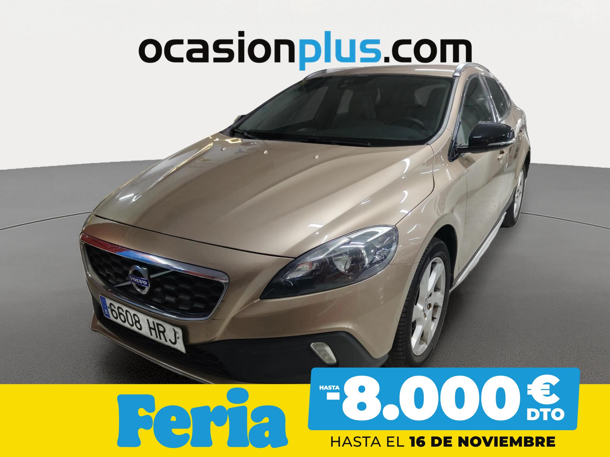 VOLVO V40 Cross Country (D2 Momentum 85 kW (115 CV)) en Madrid