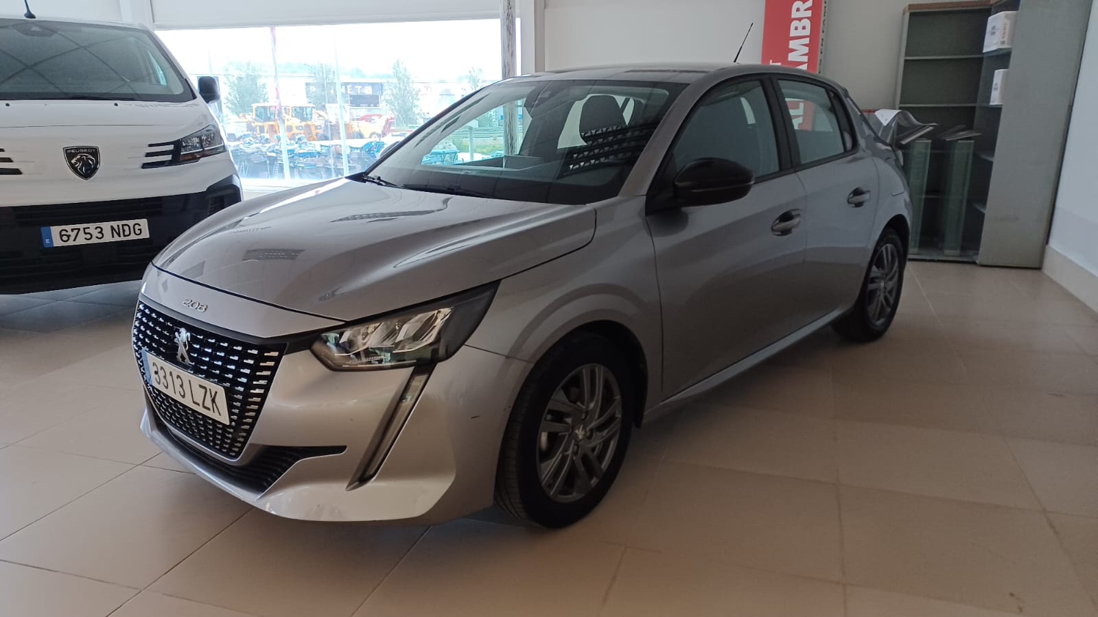 PEUGEOT 208 (PureTech 55kW (75CV) Active Pack) en Barcelona