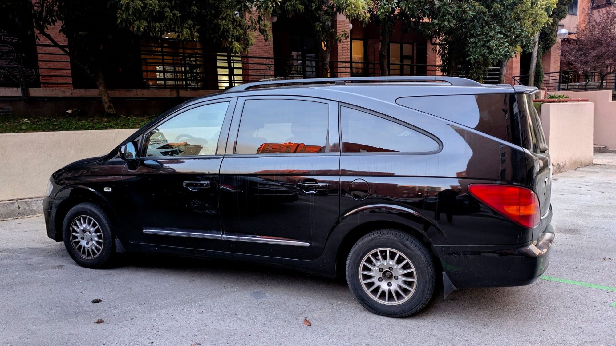 Foto del SSANGYONG KGM Rodius 270 Xdi