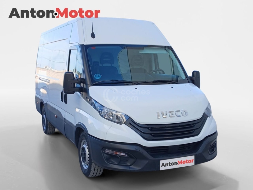Foto del IVECO Daily Furgón 35C16 V 4100 H3 18.0 156