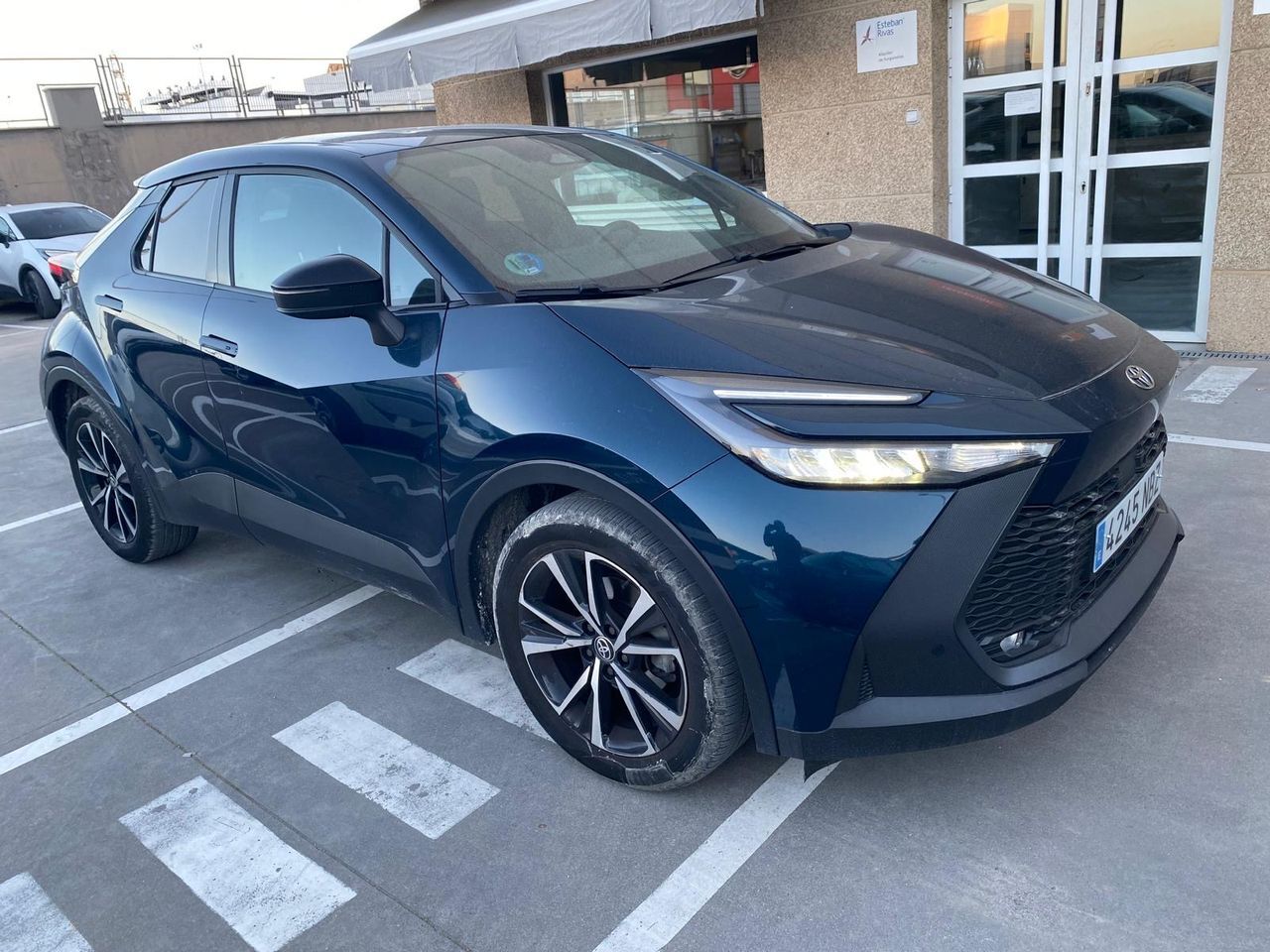 Foto del TOYOTA C-HR 200H Advance