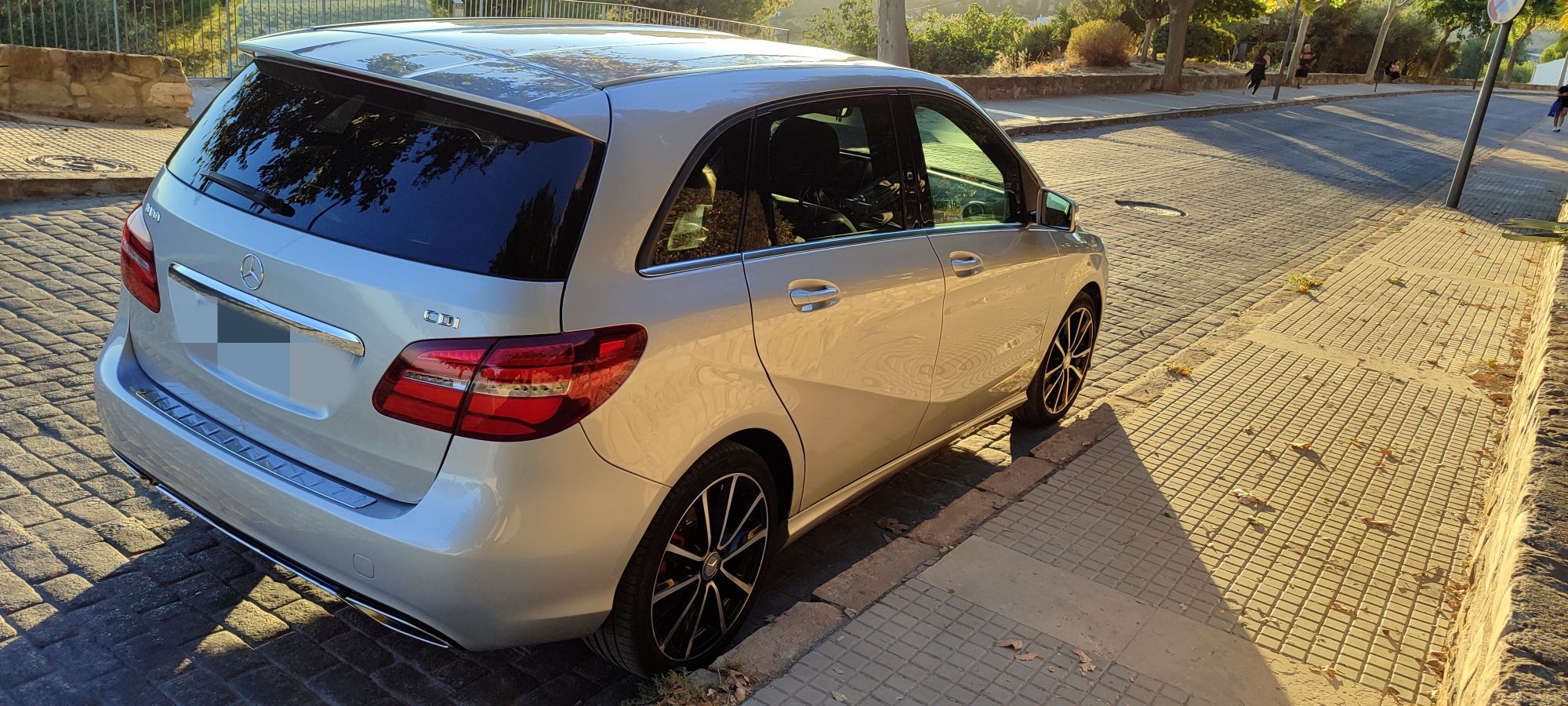 Foto del MERCEDES Clase B B 180d