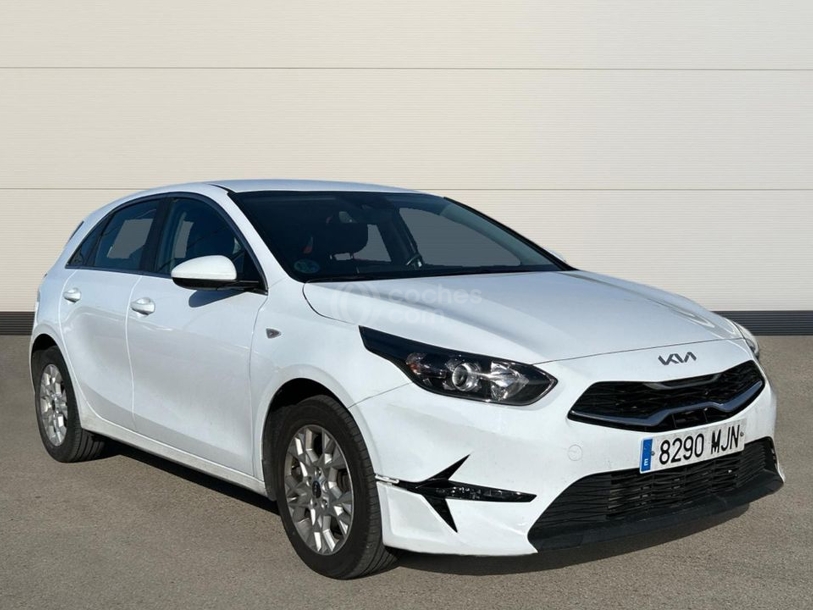 Foto del KIA Ceed 1.6 MHEV iMT Drive 136