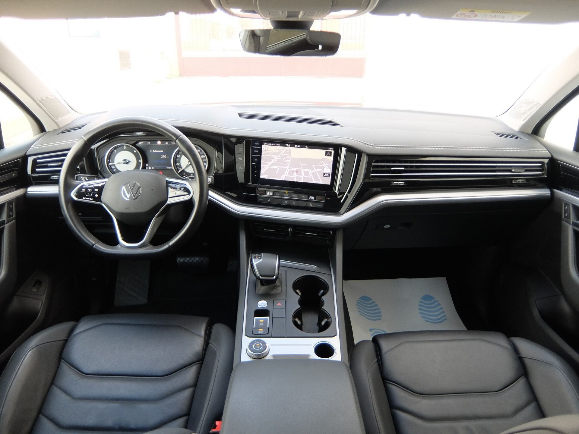 Foto del VOLKSWAGEN Touareg 3.0TDI V6 R-Line Individual Tip. Elegance 4M 170kW