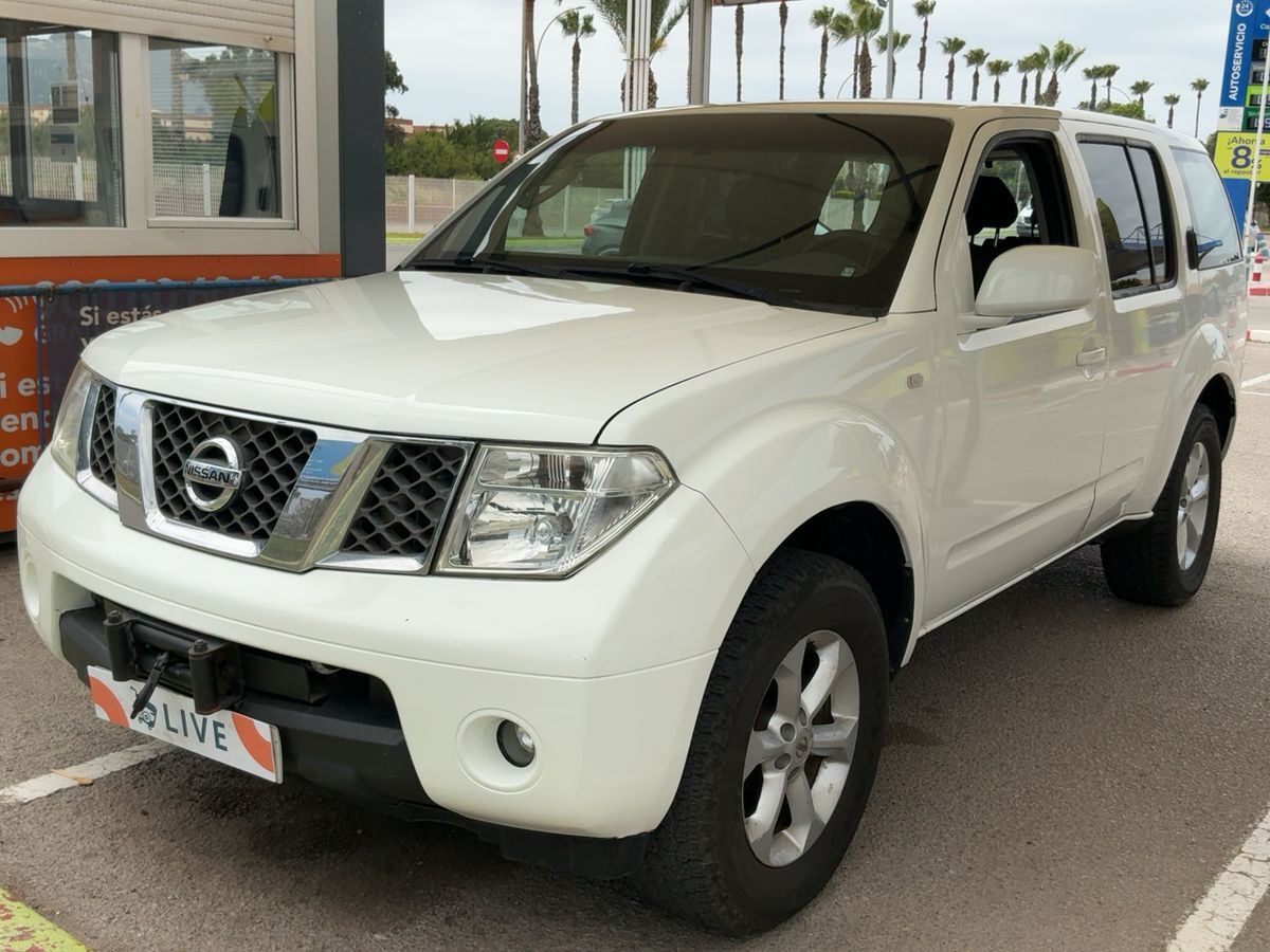 NISSAN Pathfinder (2.5dCi SE) en Tarragona