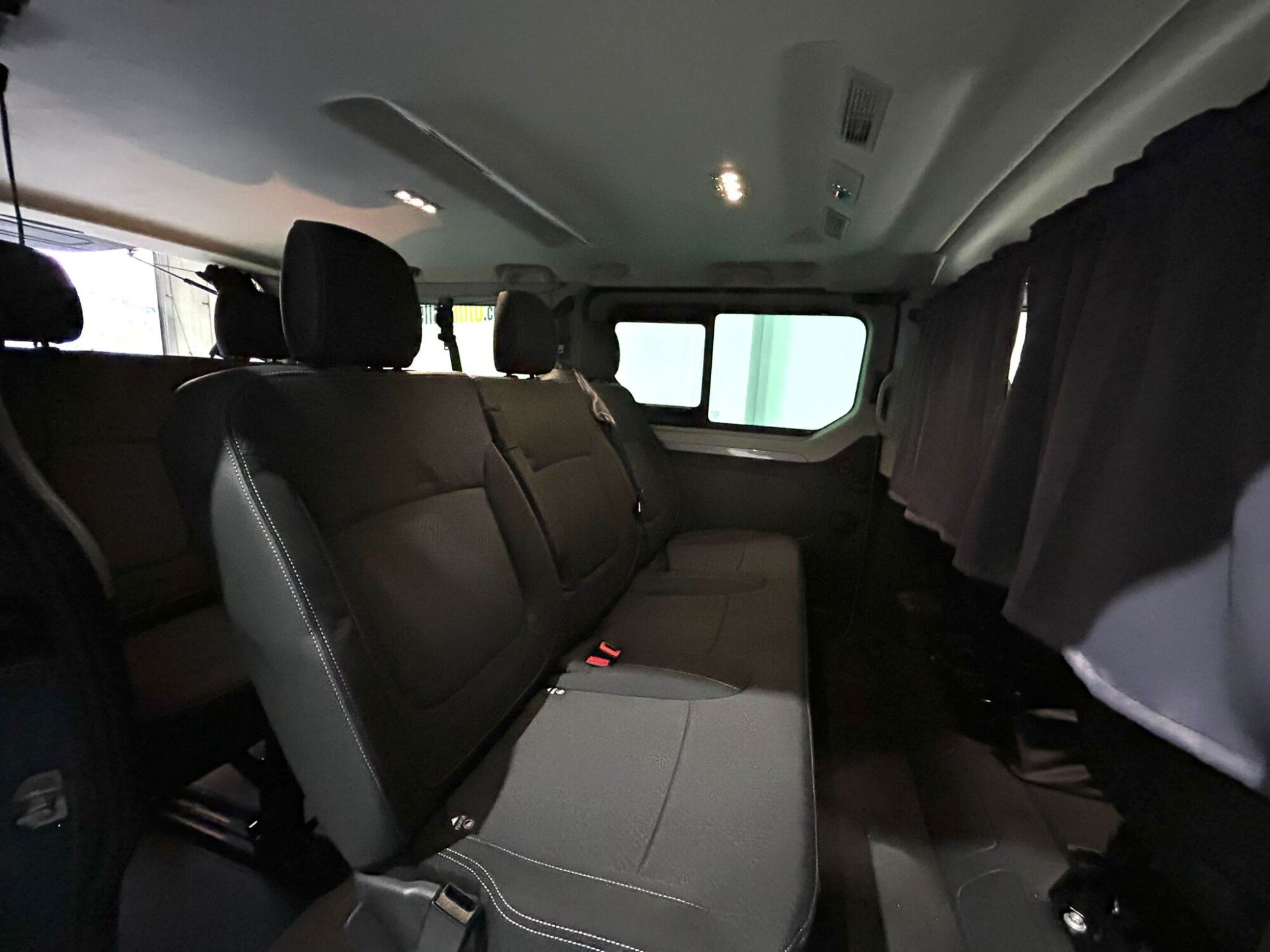 Foto del RENAULT Trafic Passenger 2.0dCi Energy Blue Largo 110kW