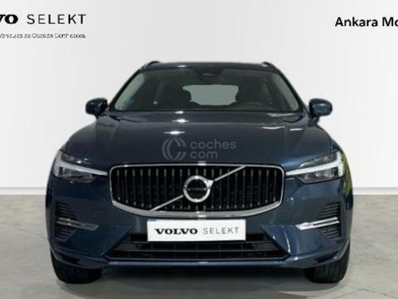 Foto del VOLVO XC60 B4 Momentum Pro FWD Aut.
