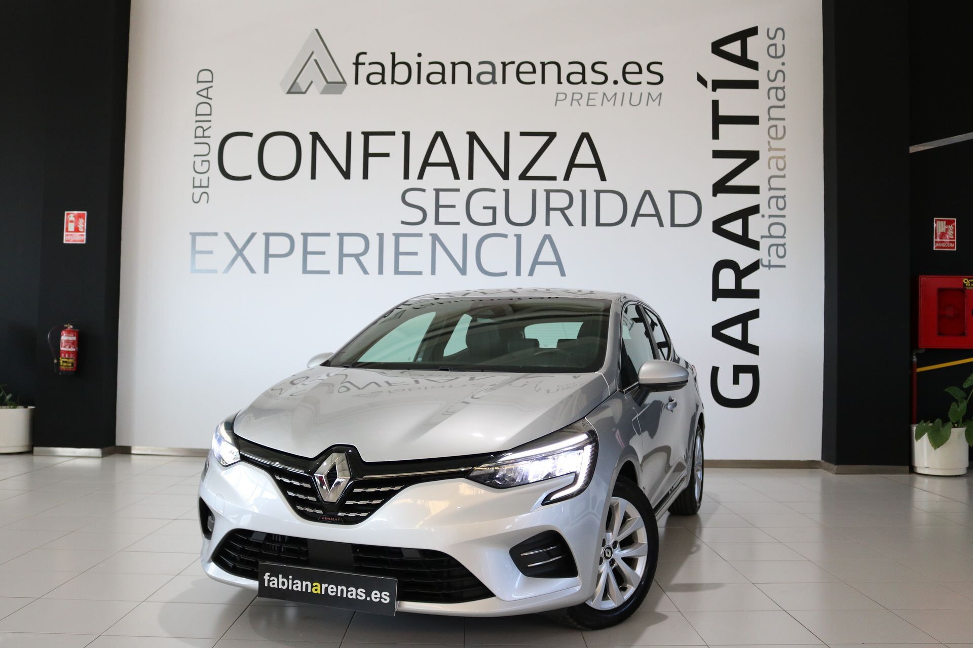 RENAULT Clio (1.0 TCe 100cv GLP Zen) en Granada