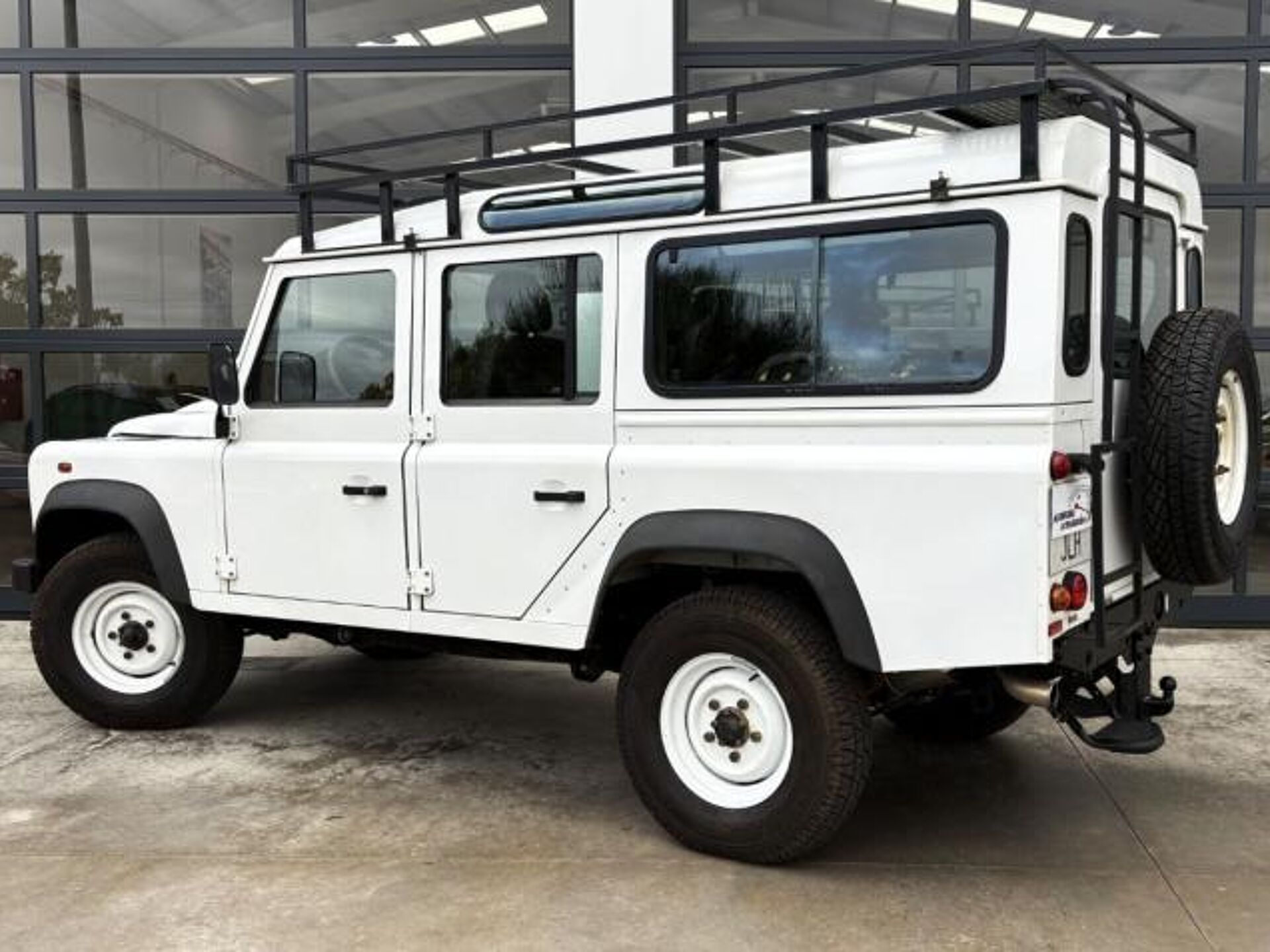Imagen 3 de LAND ROVER Defender
