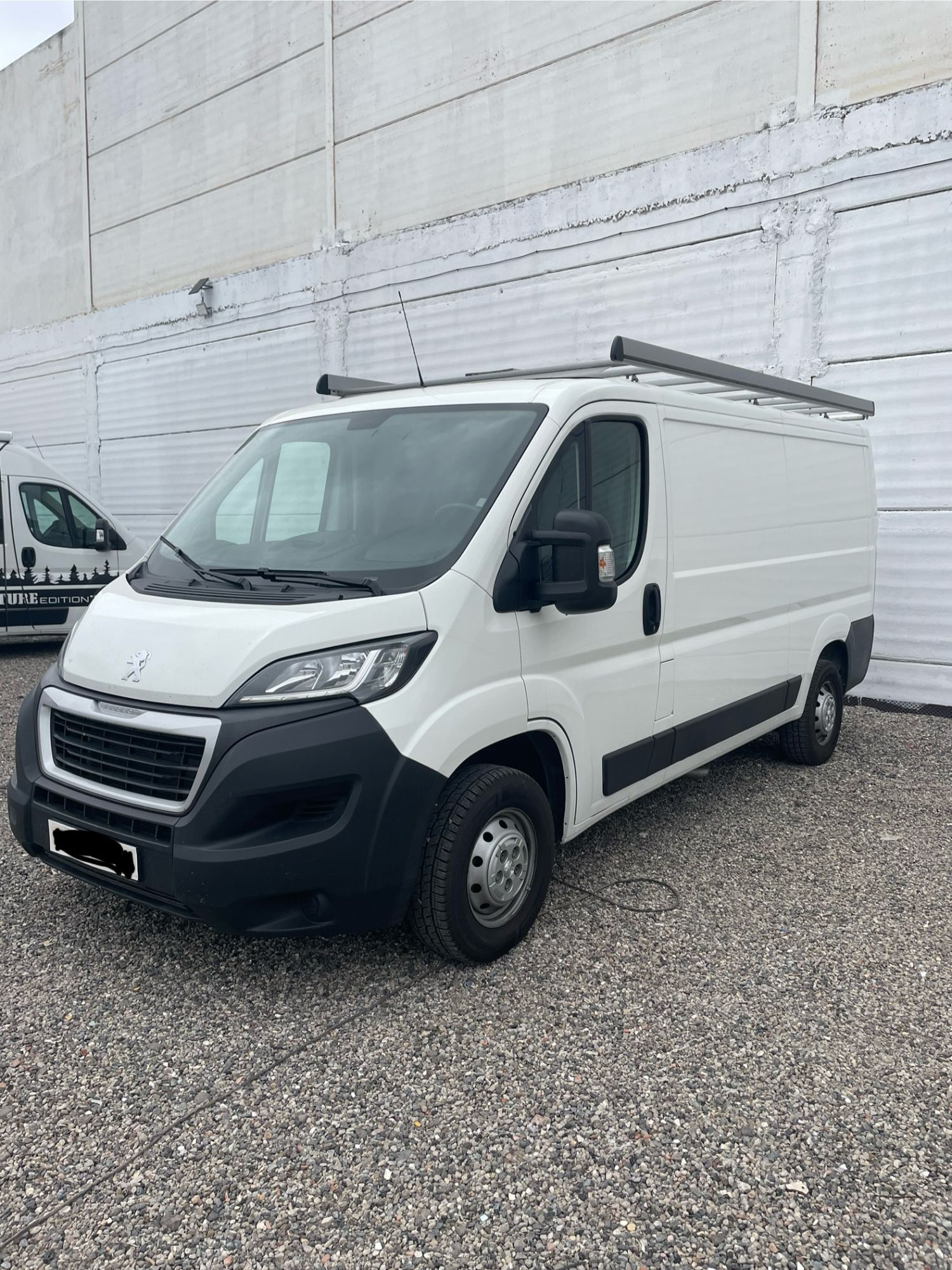 Foto del PEUGEOT Boxer Furgón 2.2BlueHDI 330 L1H1 S&S 140